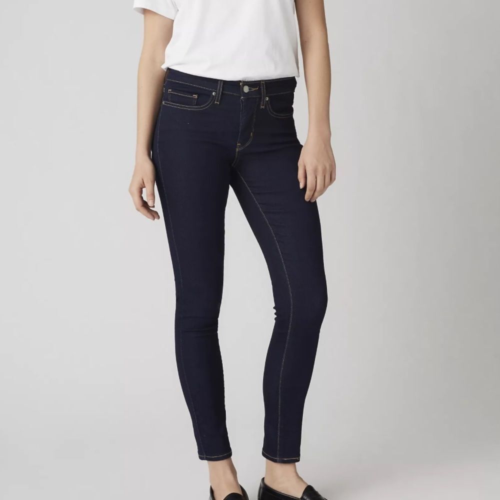 Levi's Women's Skinny Jeans in Dark Indigo